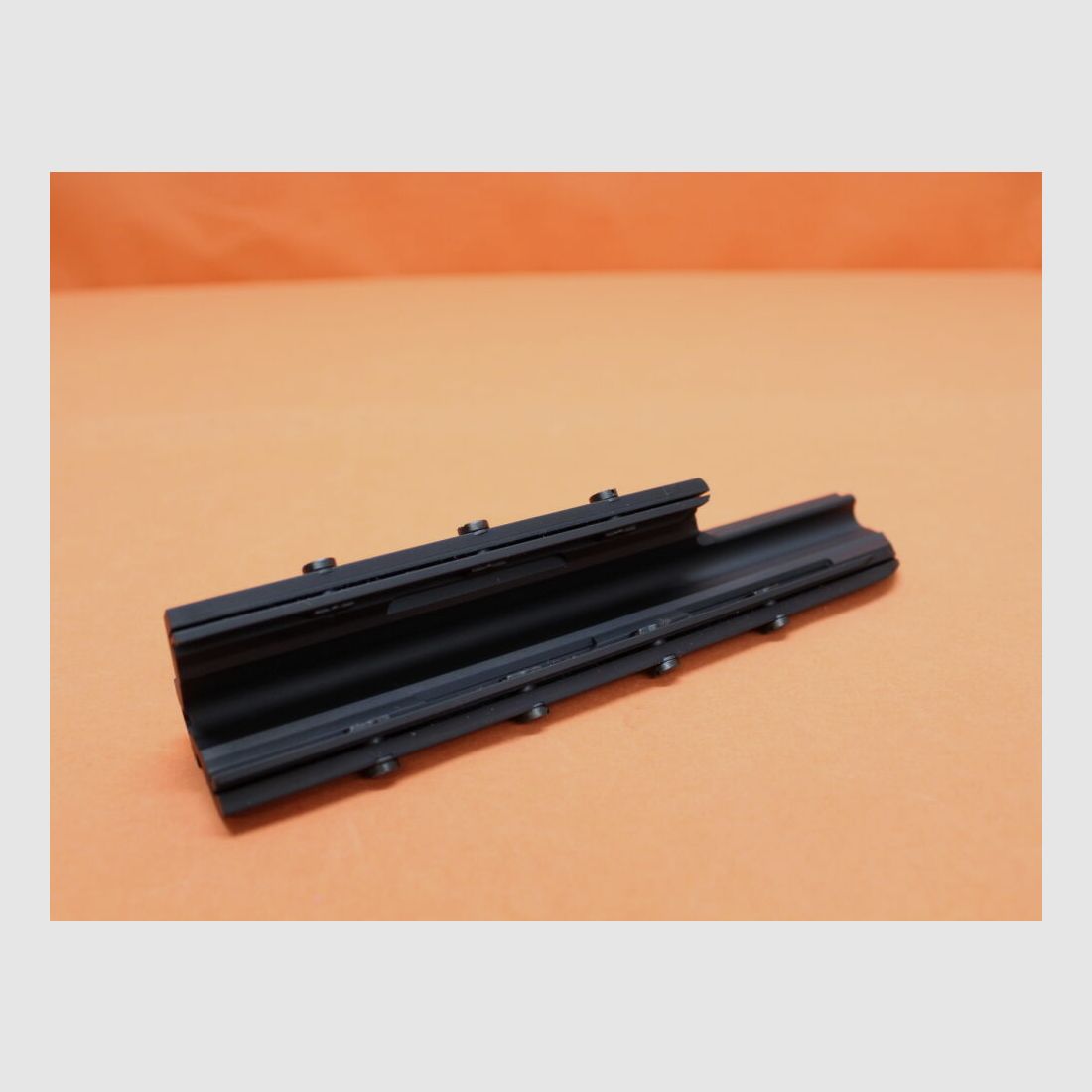 UTG - Leapers (R)CLEARANCE SALE! FN FAL/ L1A1/ SAR4800/ STG58 housing cover with Picatinny profile UTG (MNT-981C) aluminum