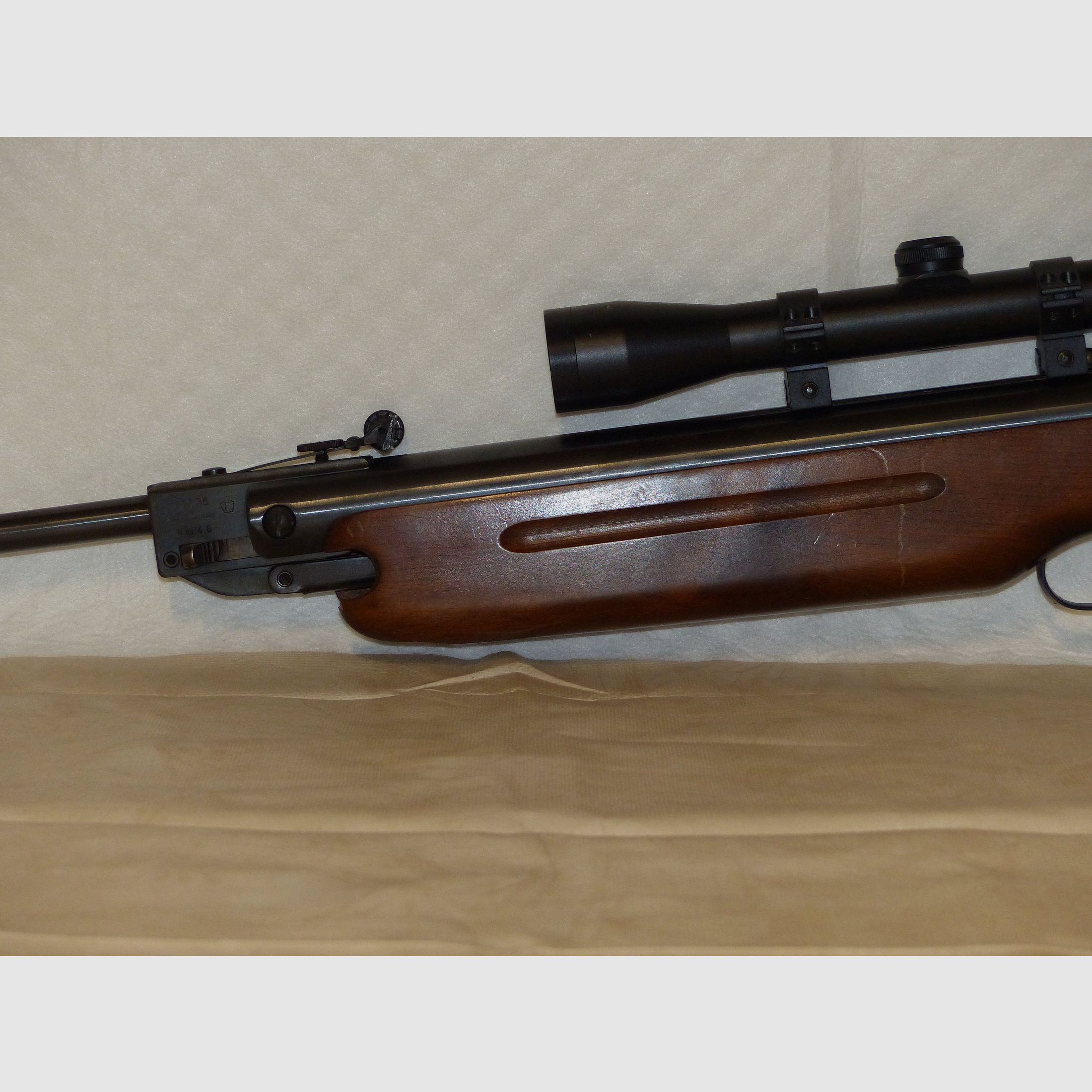 Rifle de aire comprimido Weihrauch Mod. HW 35 con F, seguro y mira telescópica vintage