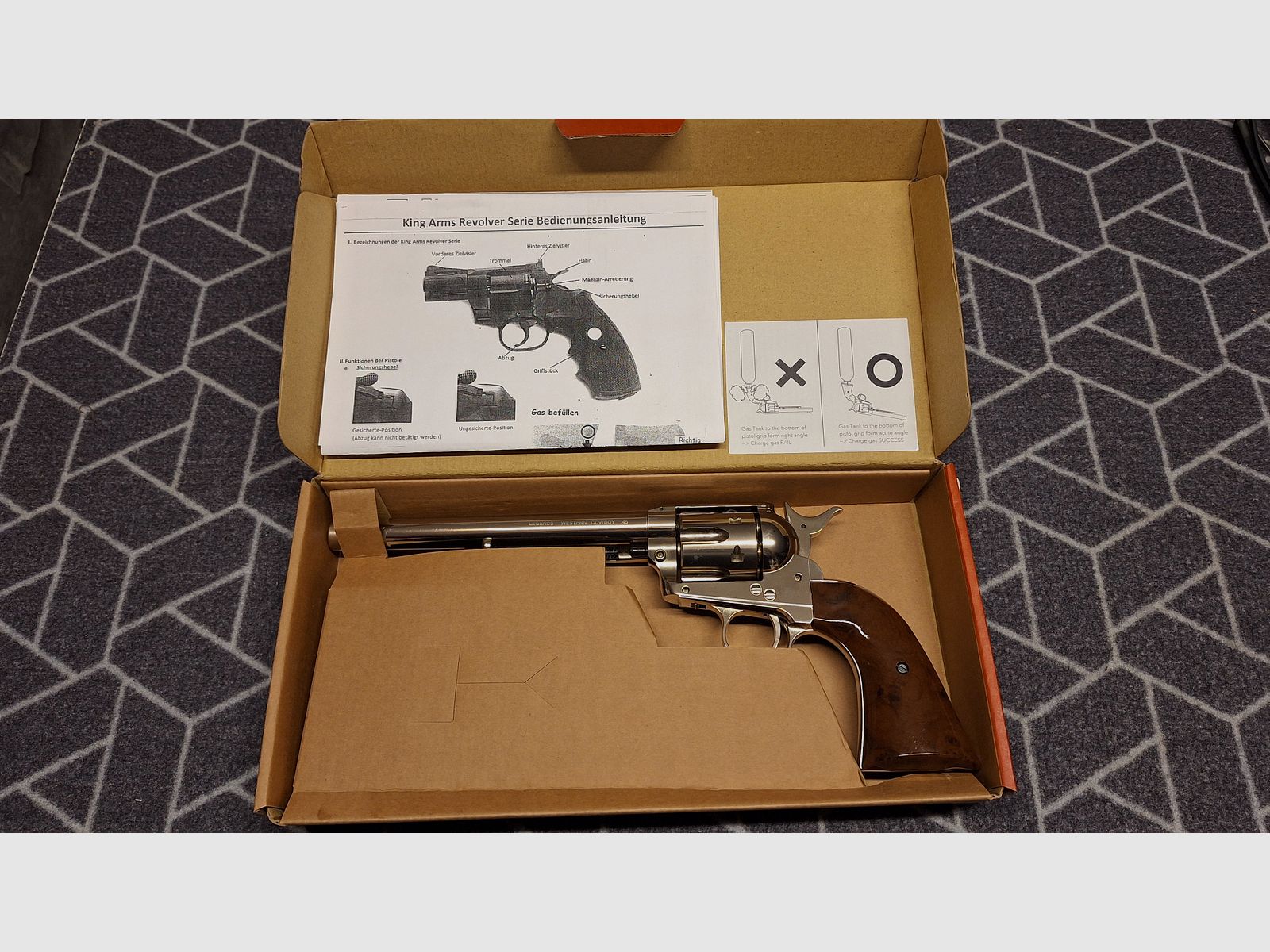 King Arms SAA .45 Peacemaker 7,5 Zoll Revolver CO2 6mm BB silber-chrome Finish