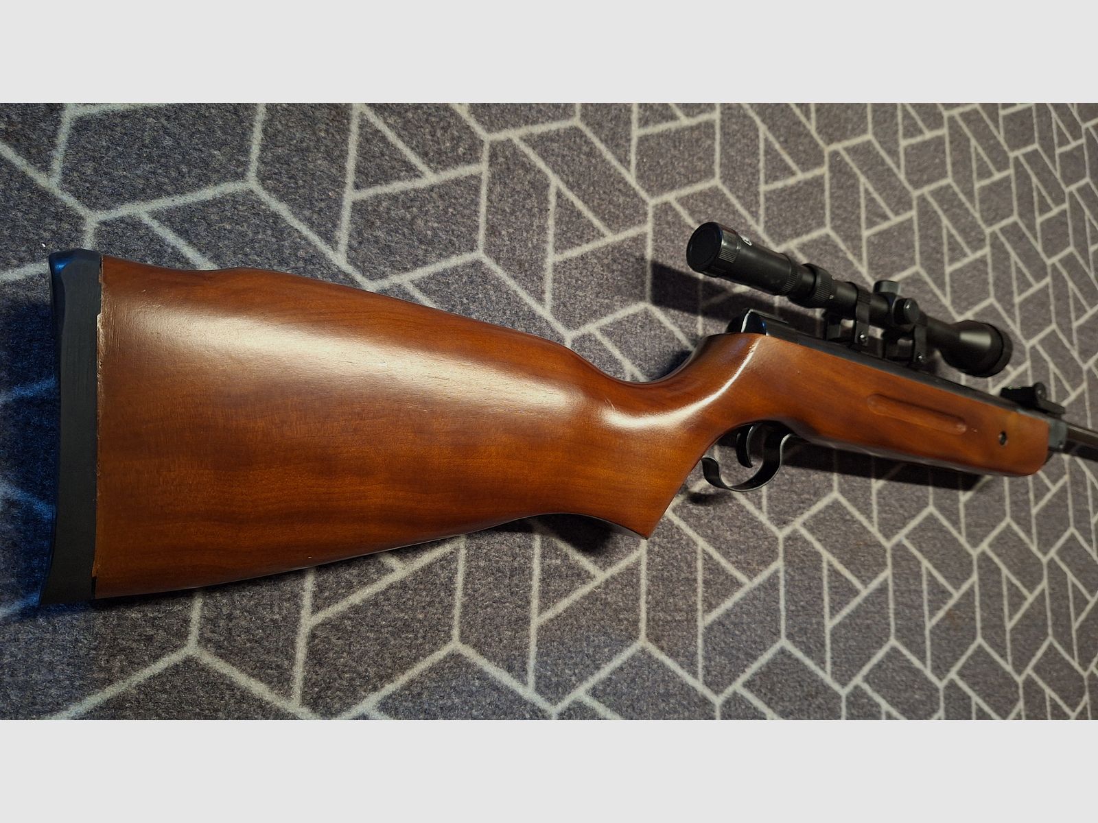 Carabine à air Kandar B2-4 avec scope - comme neuf !