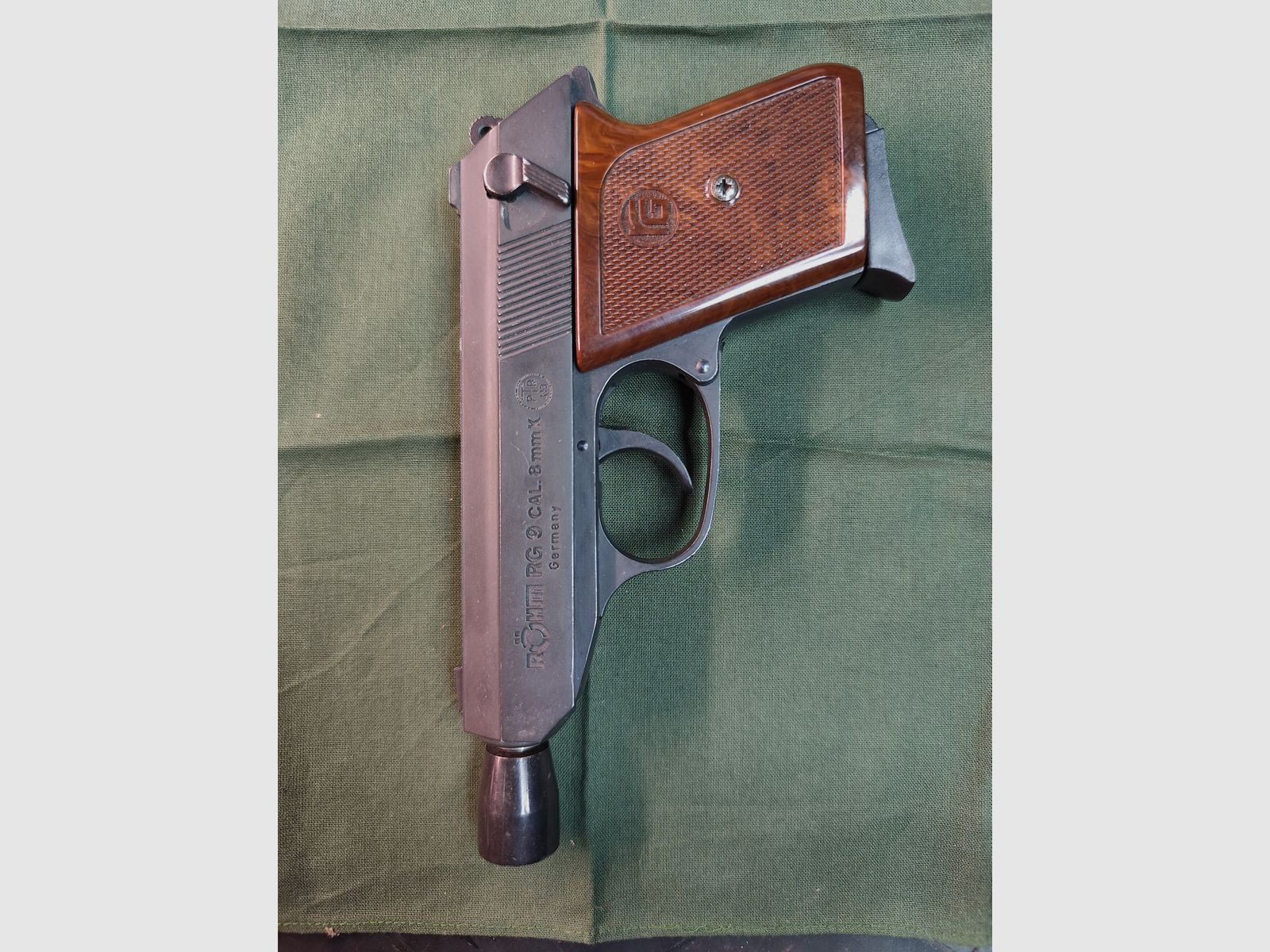 Röhm RG 9 in 8mm P.A.K.    PTB 413