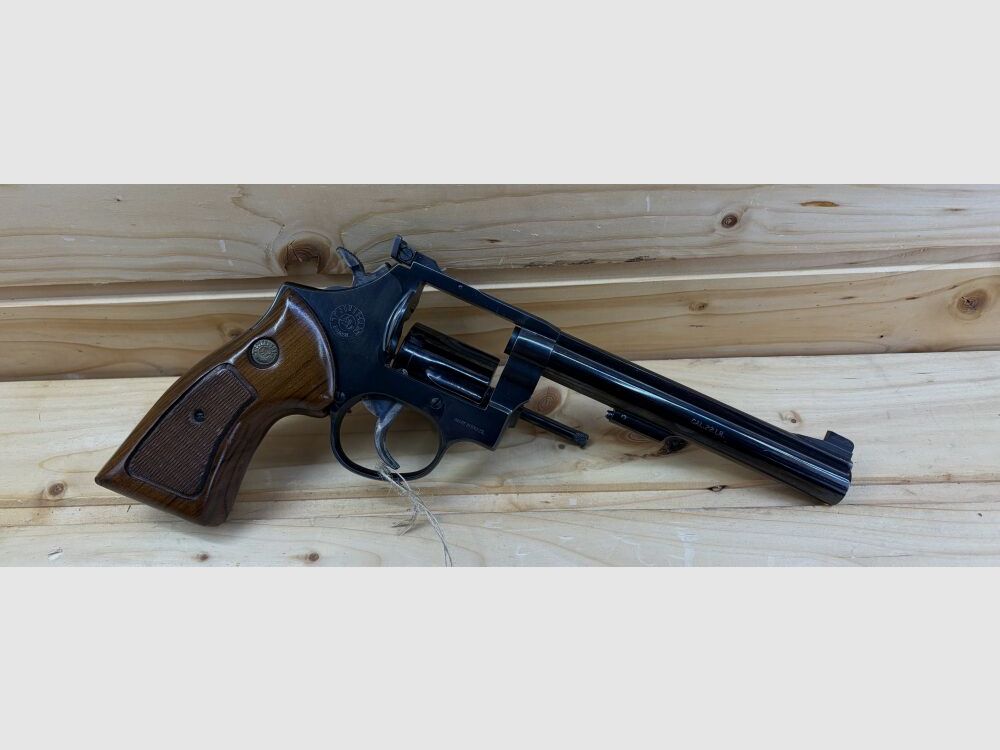 Taurus Mod. 96 .22 l.r. 6' Lauf Holzgriffschalen 6-schüssiger Revolver .22lr