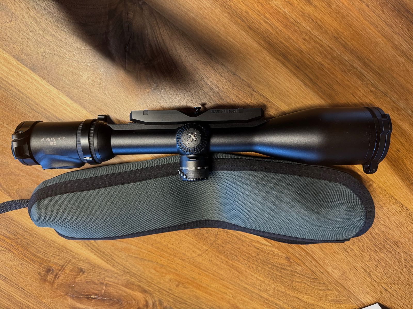 Swarovski Z8i 2,3-18x56 avec tour de balistique et montage Dentler