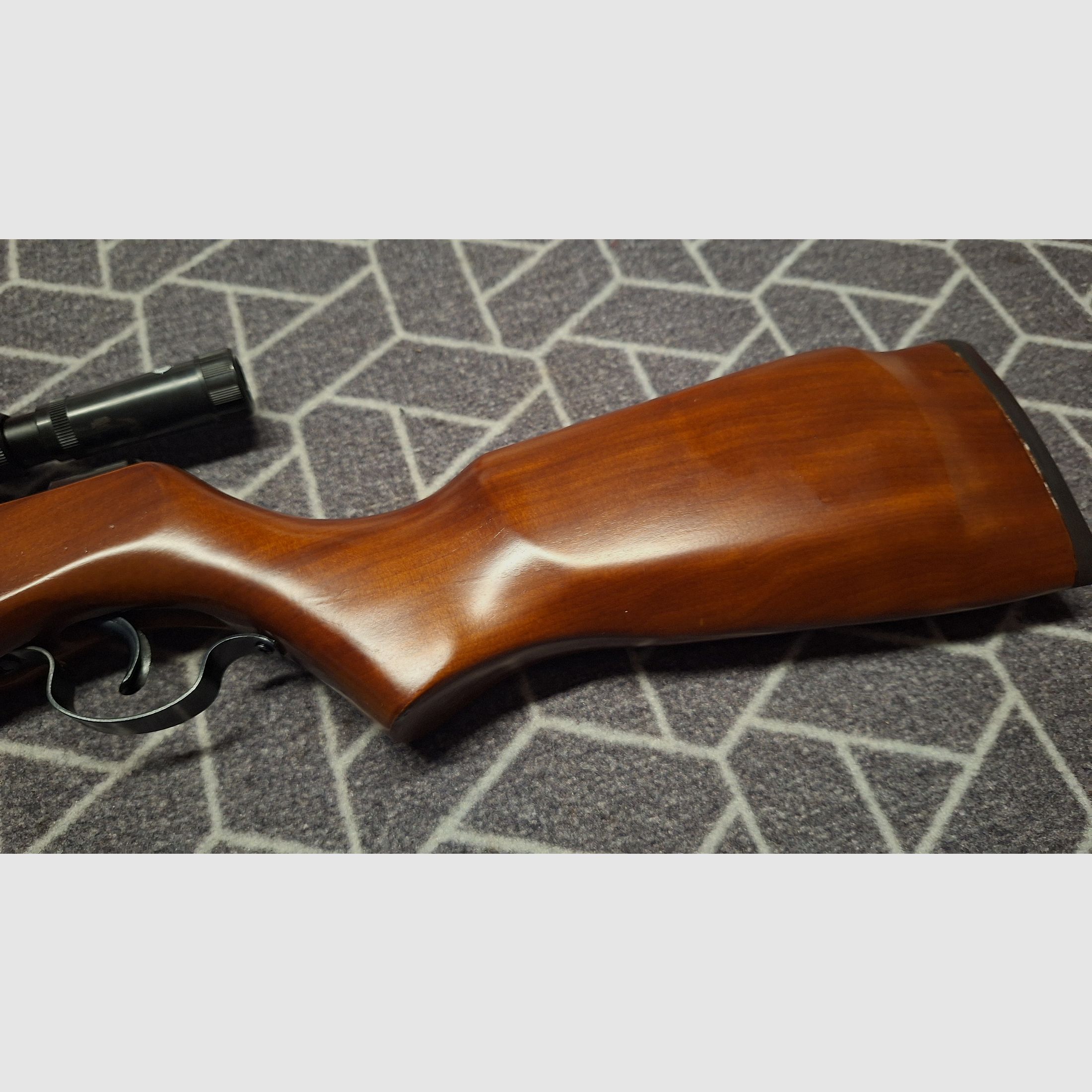 Carabine à air Kandar B2-4 avec scope - comme neuf !