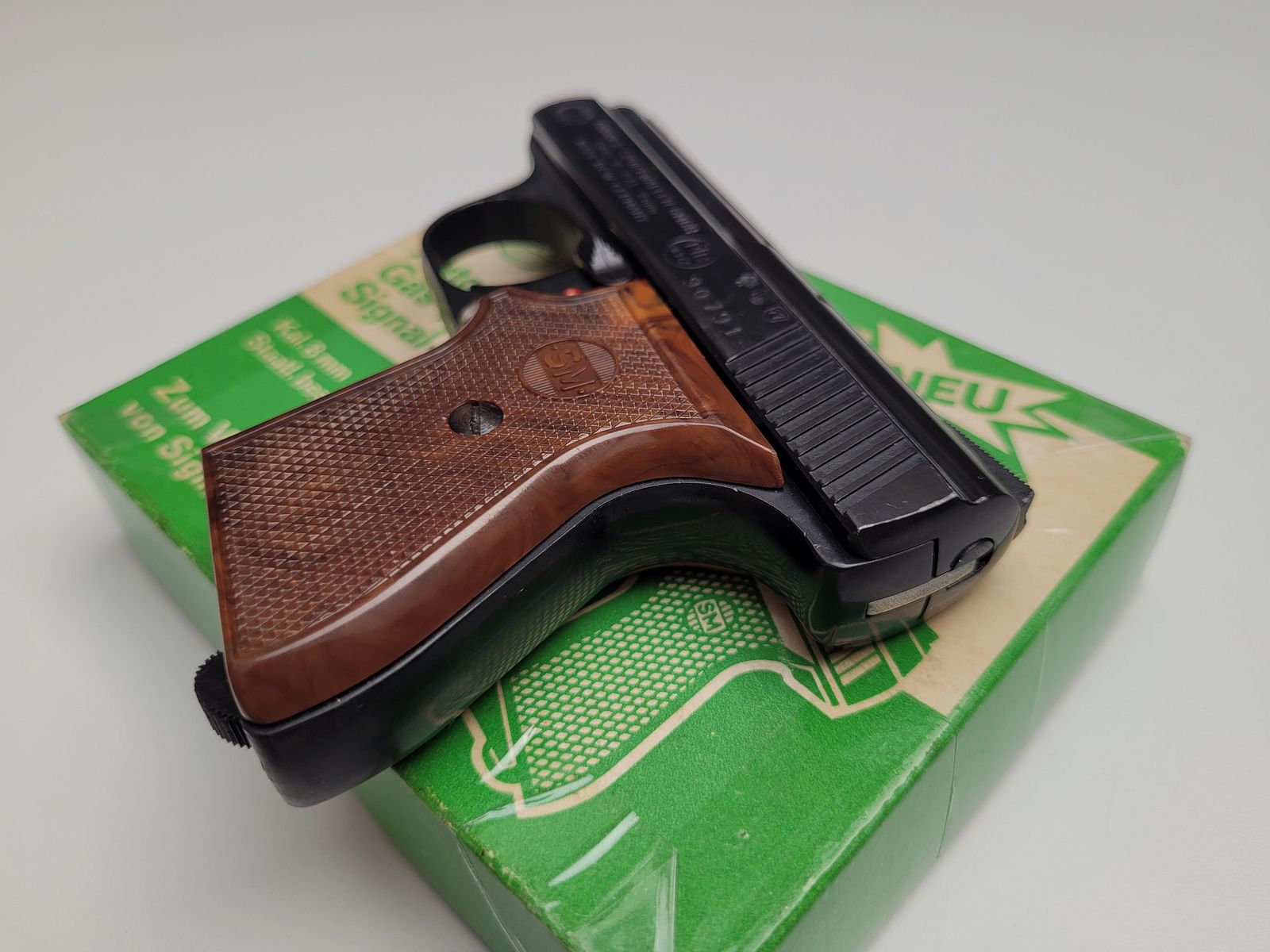 Rhöner SM 15 calibro 8 mm Knall nel PTB 83/2 con imballaggio originale, secondo caricatore e coppa di lancio