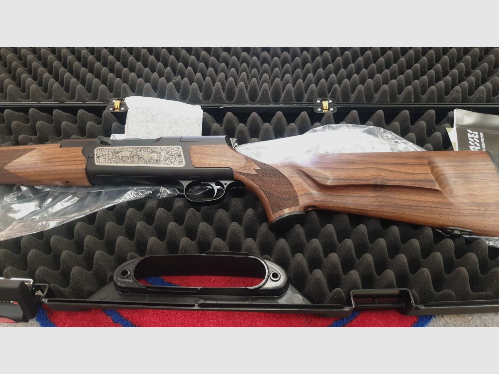 STRASSER RS14 LUX, kal. 300 Win Mag en 7 mm Rem Mag., afbeelding 2 van 2