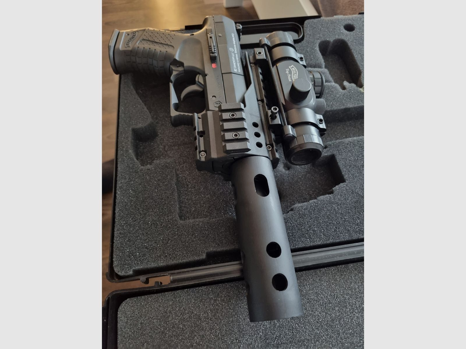 CO2-Waffe "Walther Nighthawk" inkl. Koffer