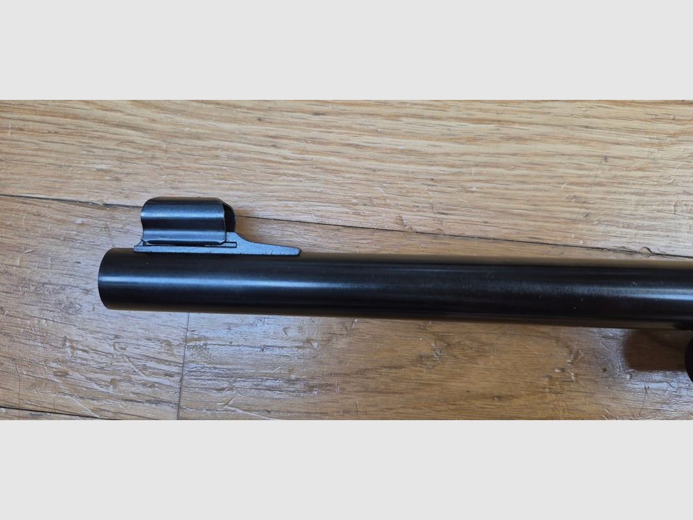 Très belle et puissante carabine Marlin 444 S – Calibre 444 Marlin – Capacité 5+1 – Arme de 1981 au poinçon « JM » – Fabrication New Haven de qualité Marlin avant faillite! – Bois, mécaniques et ajustements au top – Bronzage d&rsquo;origine à 100% – Canon micro Groove « neuf » – Superbe état quasi neuf – TBE+++, image 9 sur 36