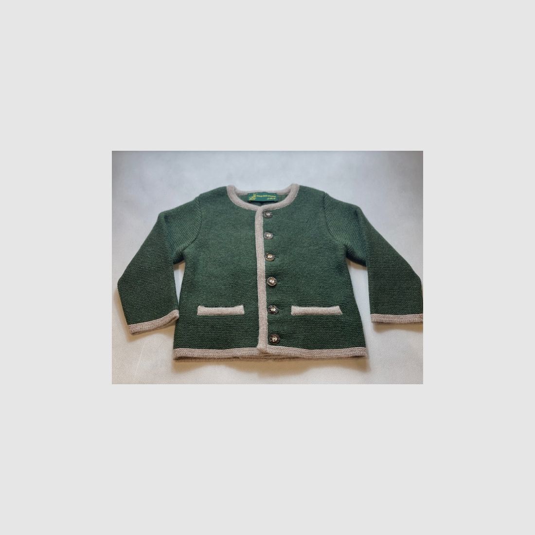 Kinder Strickjacke mit Falte Merinowolle in Grün/Beige, Bild 1 von 2