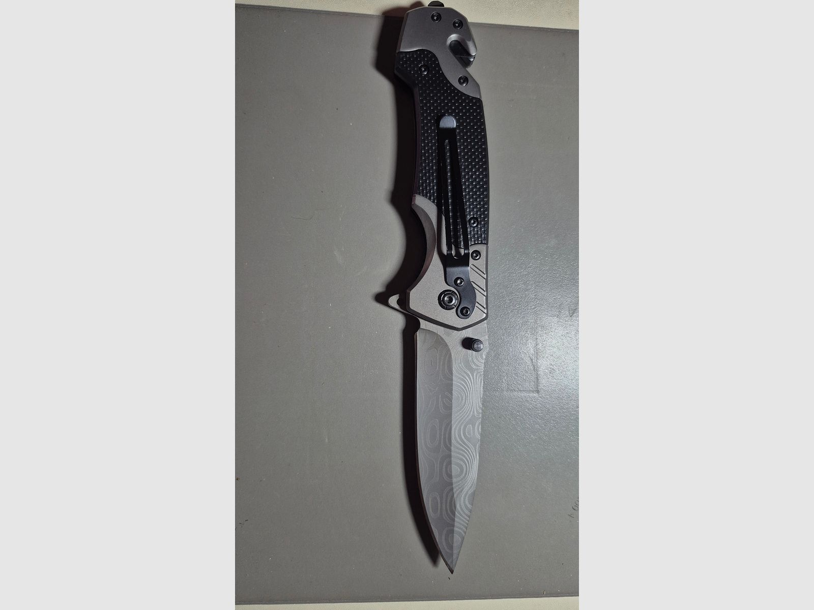 7 gobelets de tir 2 couteaux pliants 1 étui