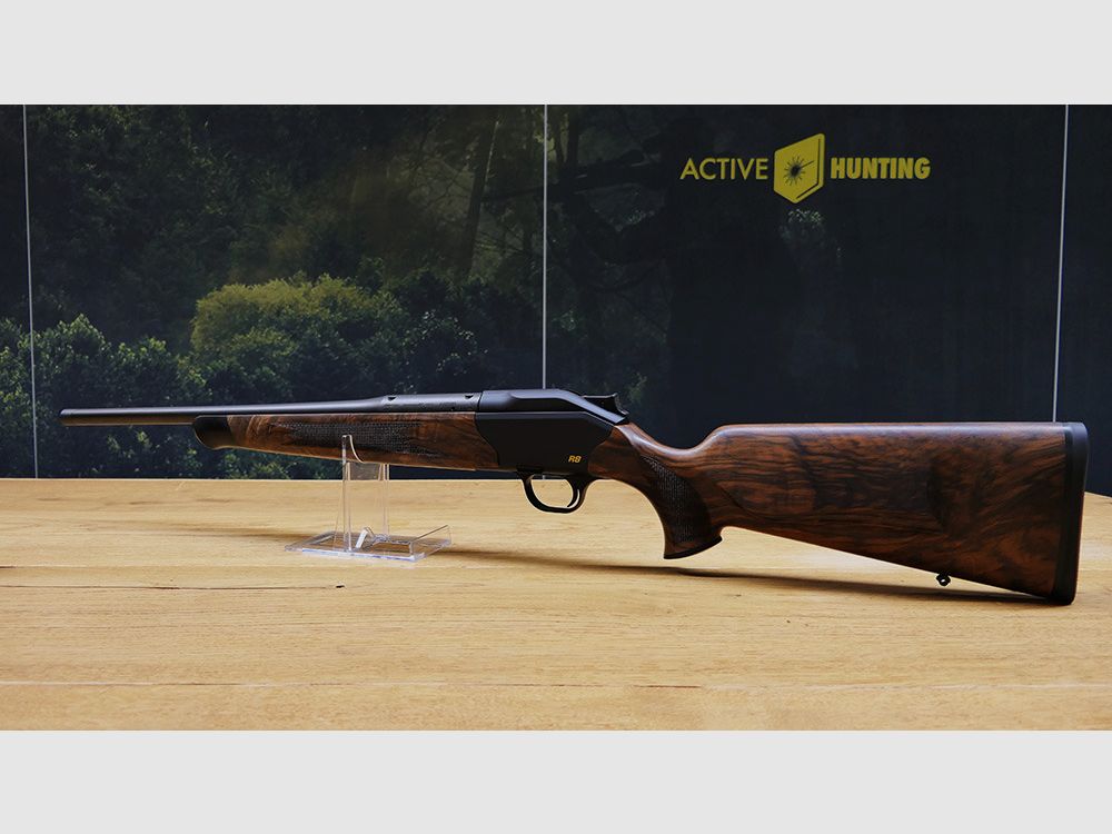 Blaser R8 Holzklasse 7 / Stahlkugel gerändelt mit Goldlinie / Kaliber und Lauflänge nach Wahl