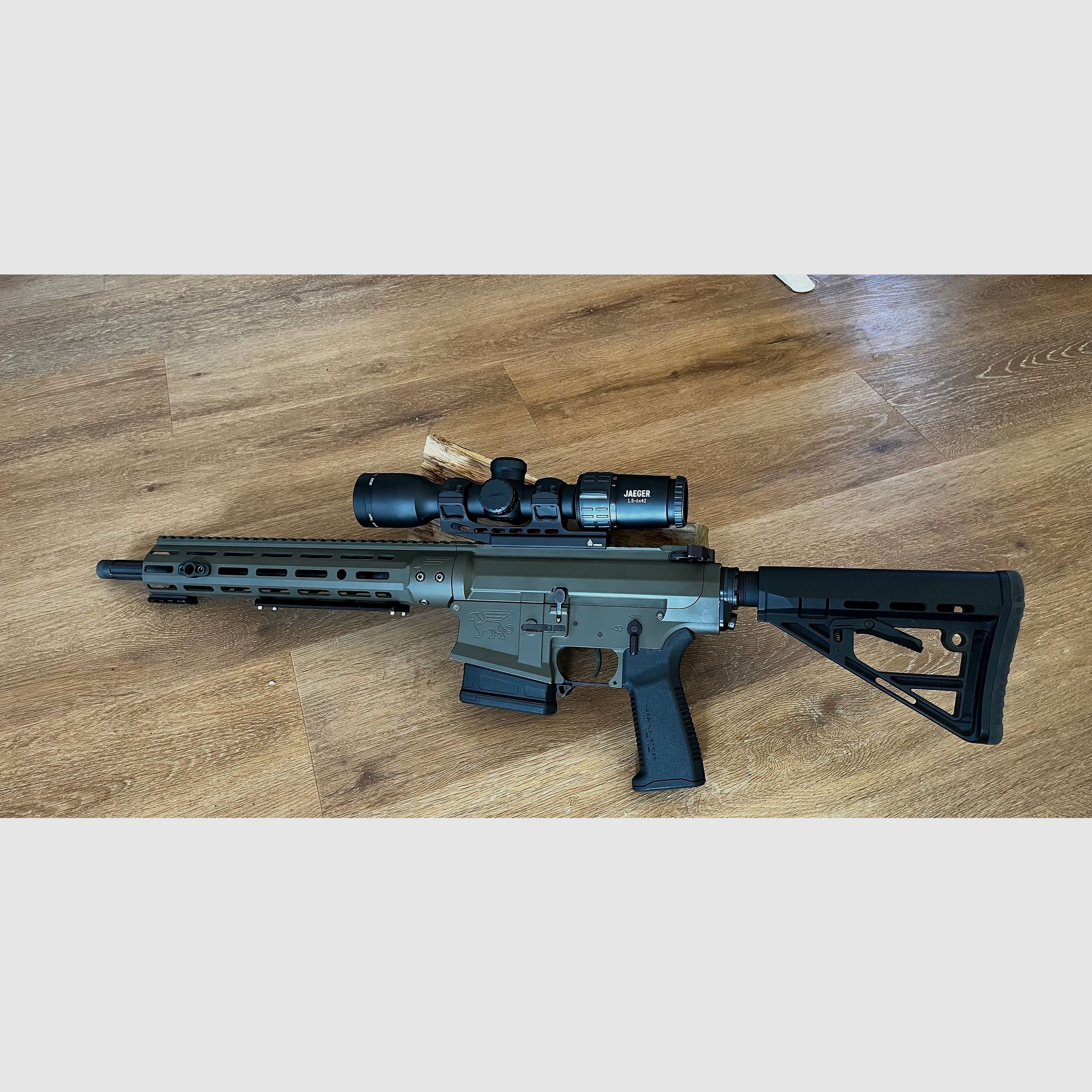 Black Creek Arms AR 10 .308 (14,5“) con 1,5-6x42 Zf