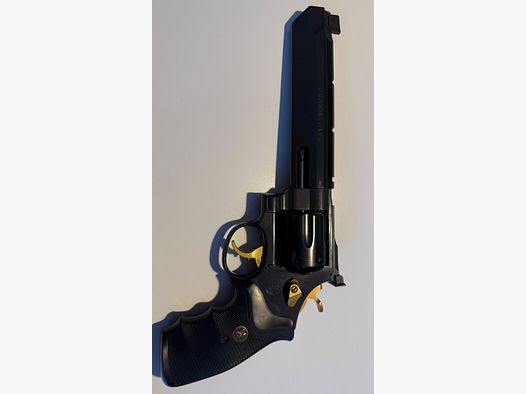 Smith & Wesson 629-6 Stealth Hunter 44 Mag