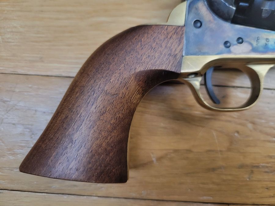 Piękny rewolwer Colt 1851 Uberti na proch czarny – Model Navy „Sheriff” – Kal. 36 – Lufa 5 cali – Broń z 1982 roku – Stan jak nowa, zdjęcie 3 z 14