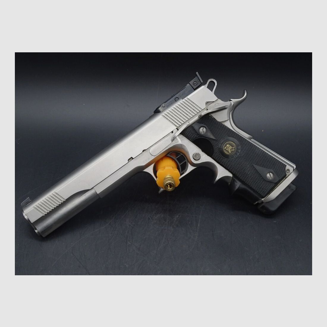 Safari Arms 1911 6" kaliber .45 Auto z celownikiem Aristocrat 1911 6"