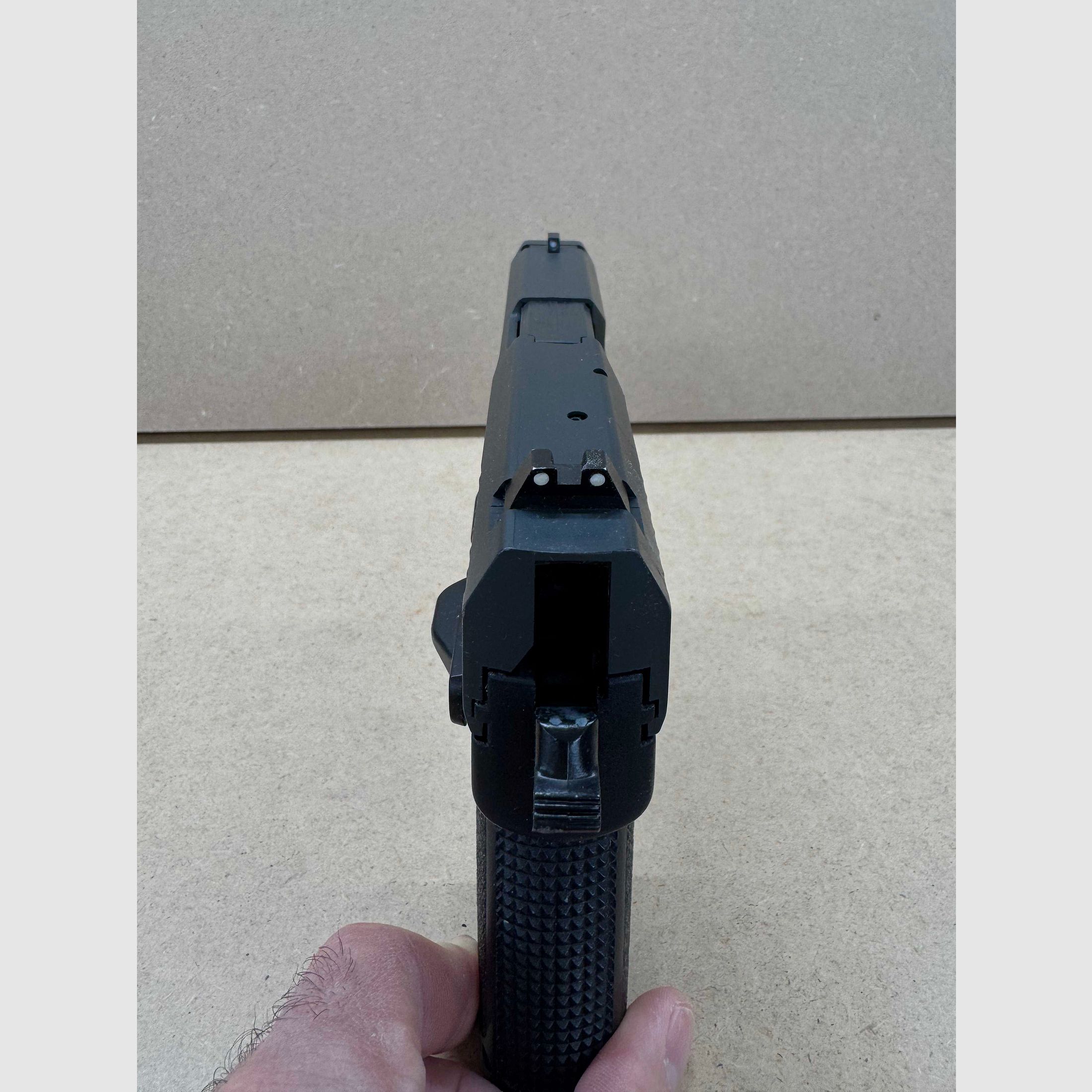 Umarex USP Compact GBB – Bastlerobjekt (Magazin undicht) | viel Zubehör