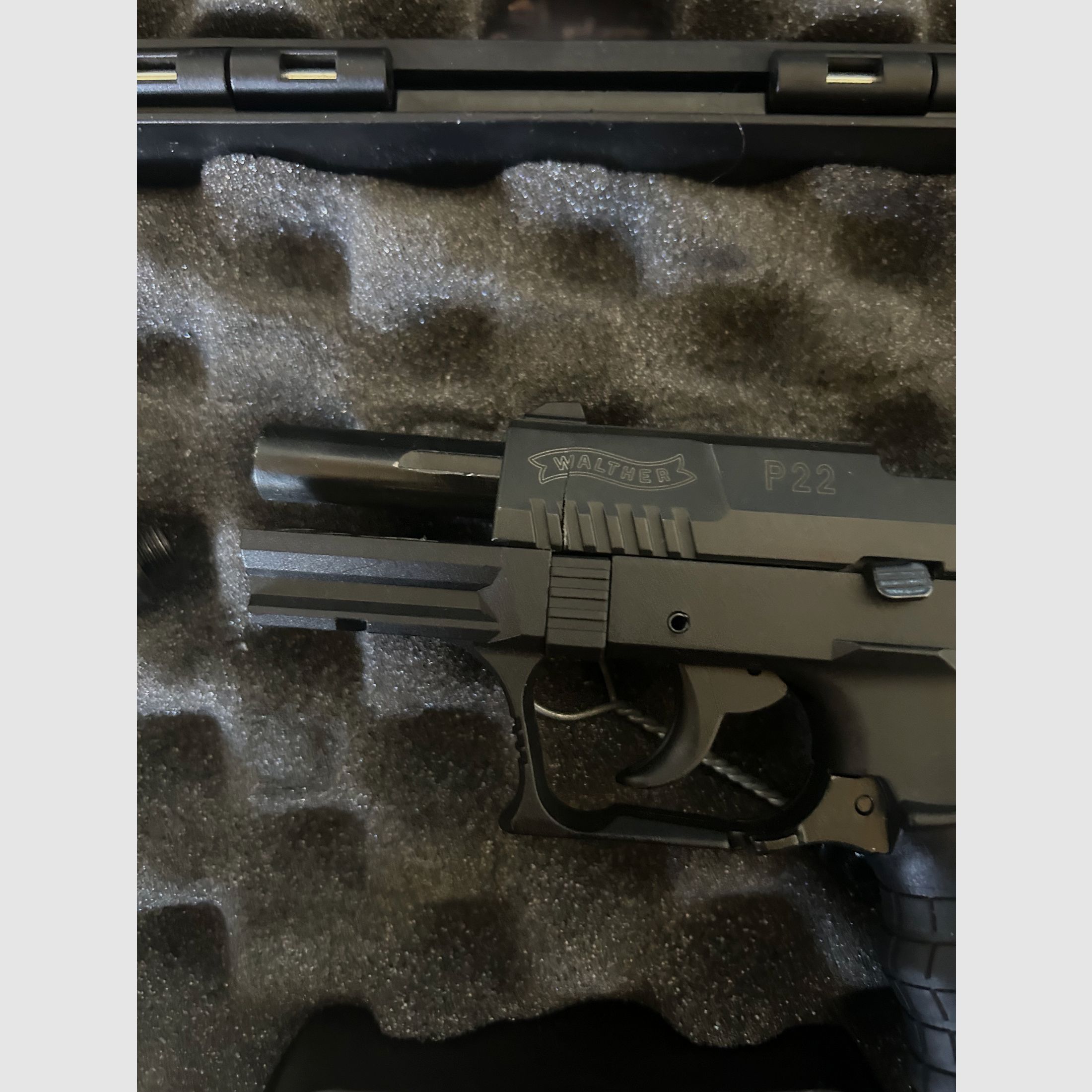 Half-functioning blank-firing Walter P22 BLK