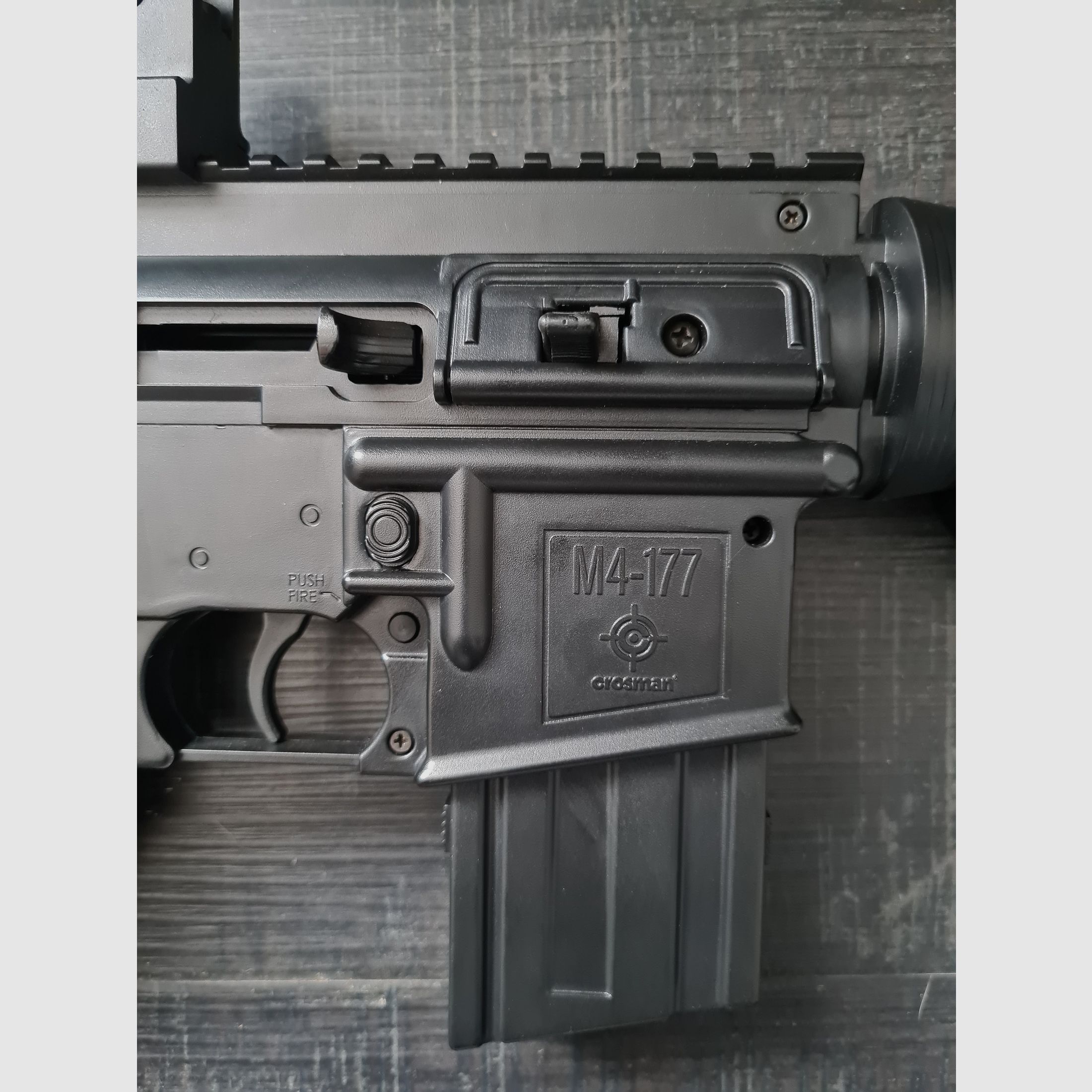 Crosman M4-177 