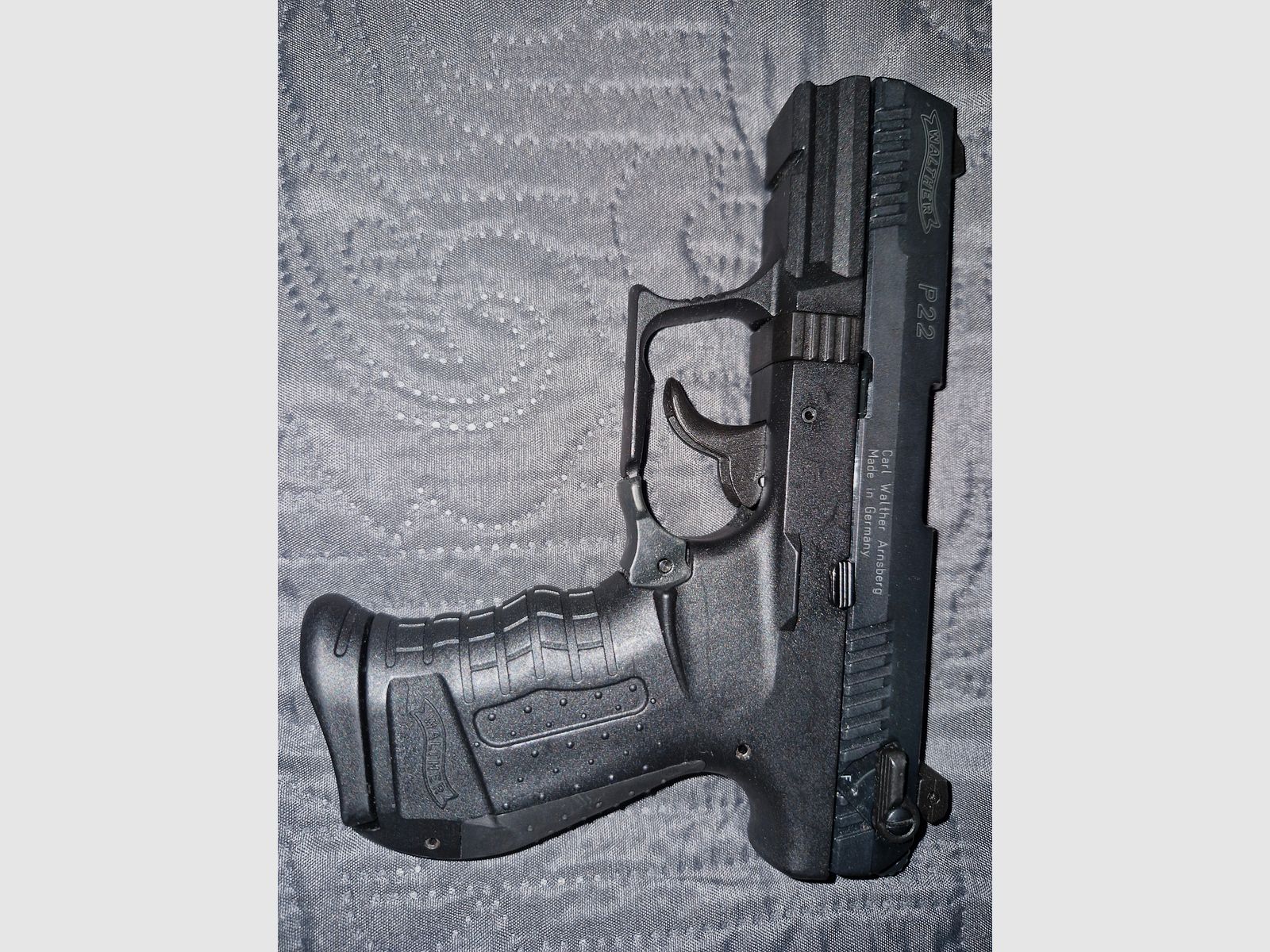 P 22    WALTHER 