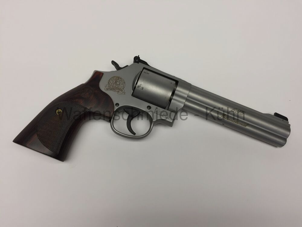Smith & Wesson 686 International