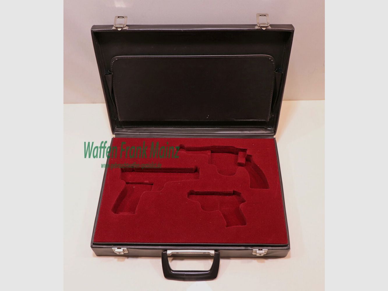 Cajas de Pistol Diversas Alemanas