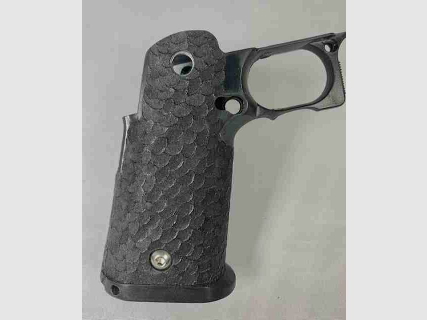 STI Grip 2011 DVC Black Stock