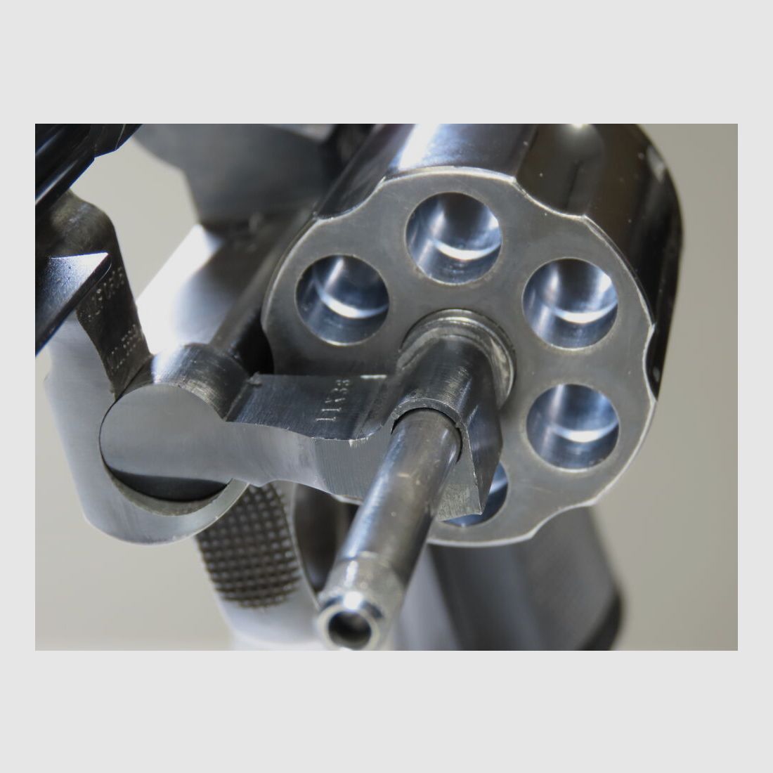 Smith & Wesson 586 - 2