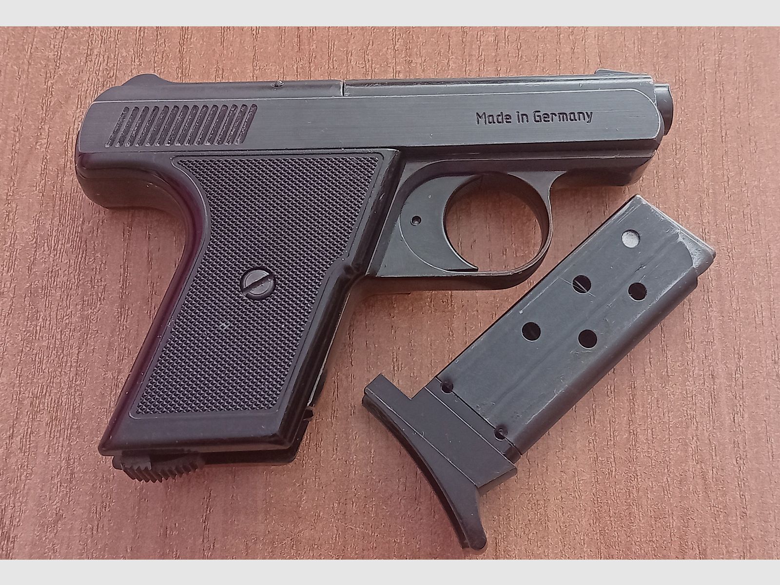 Reck FBI 8000 Cal. 8 mm Knall dans le PTB 387/2