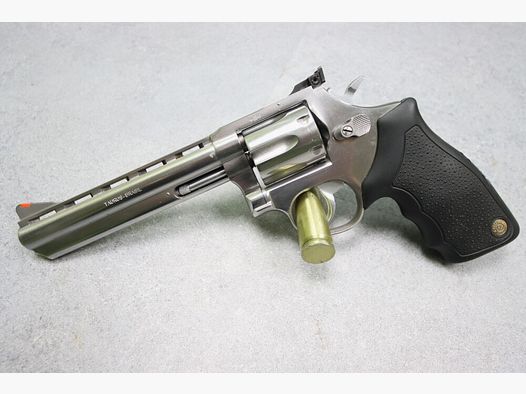 Taurus 689