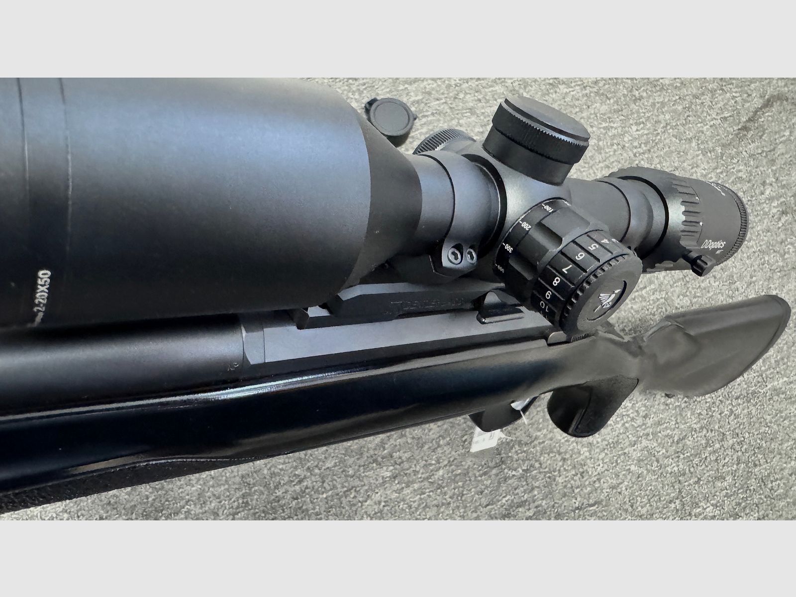 Browning X-Bolt .30-06 mit Mündungsgewinde, Zielfernrohr & Schalldämpfer