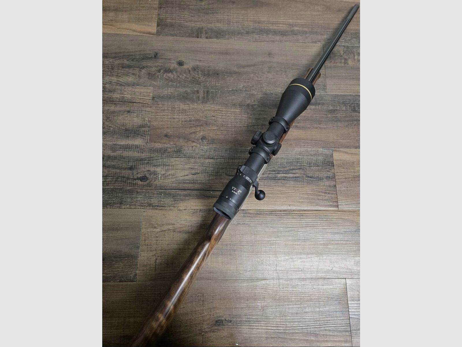 Blaser R93 Luxus z Leupold VX-R 3-9x50, 8x57 IS