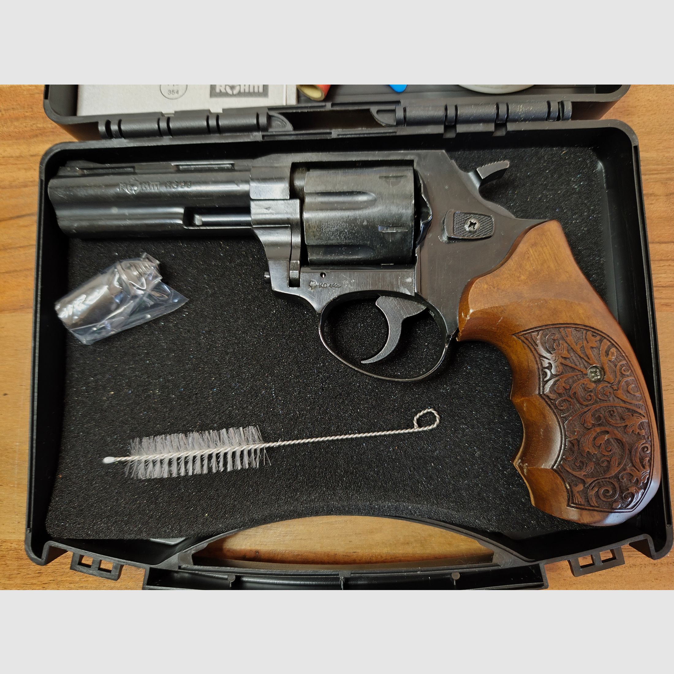 Röhm RG 99 nera vecchia PTB 452 del 1994 + munizioni ed effetti pirotecnici