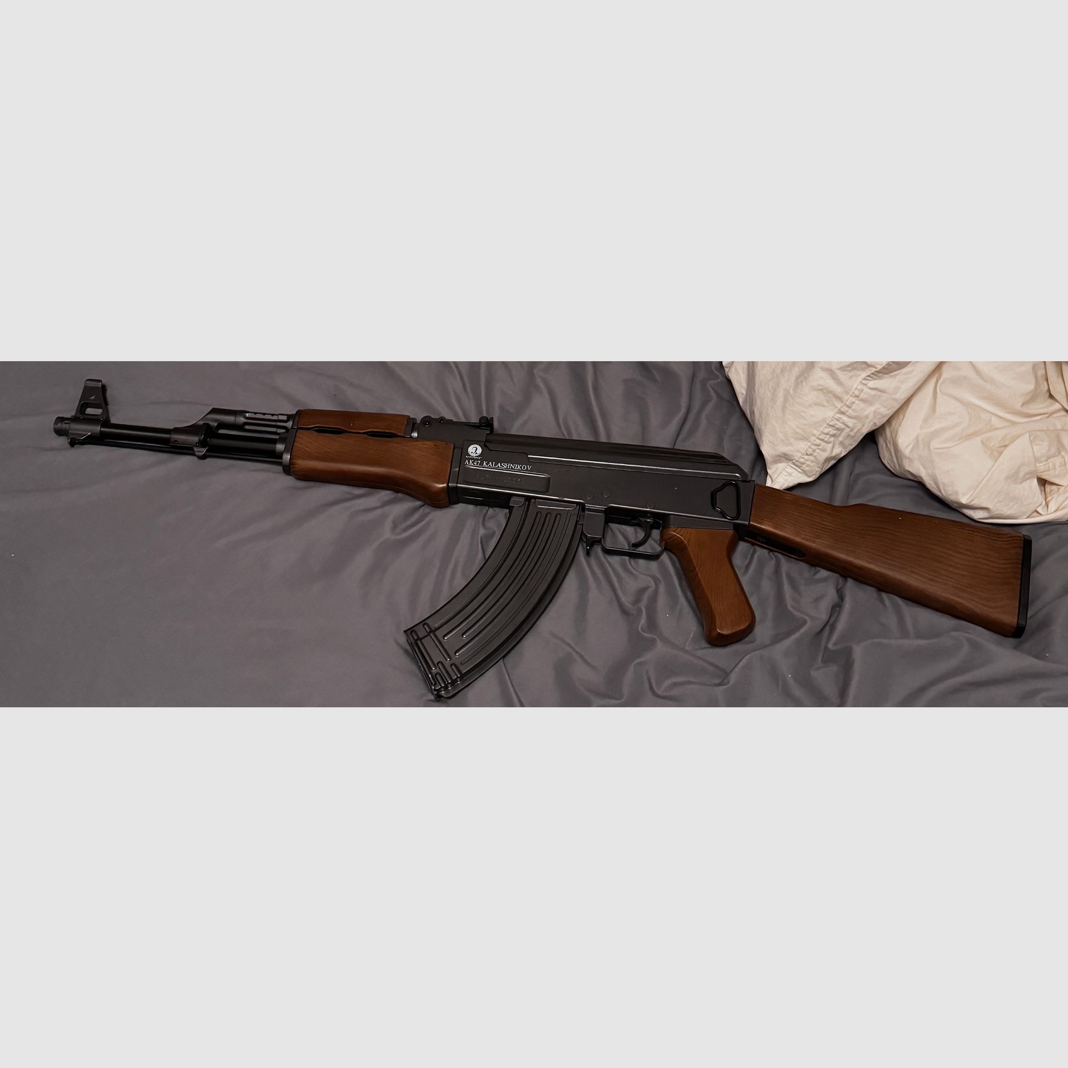 Ak-47 in Gutem Zustand mit großem Magazin 