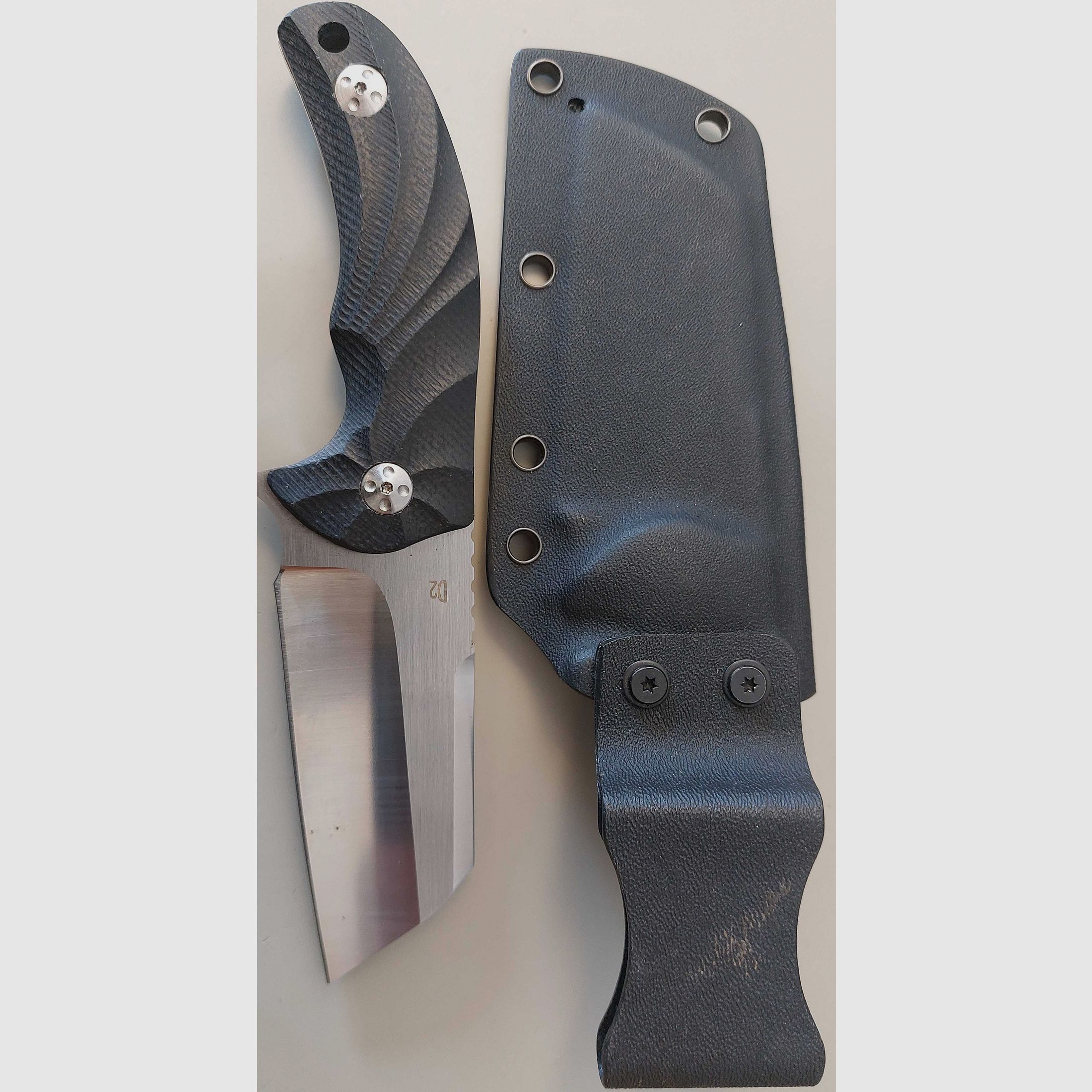 VOLTRON Hippo D2 blade G10