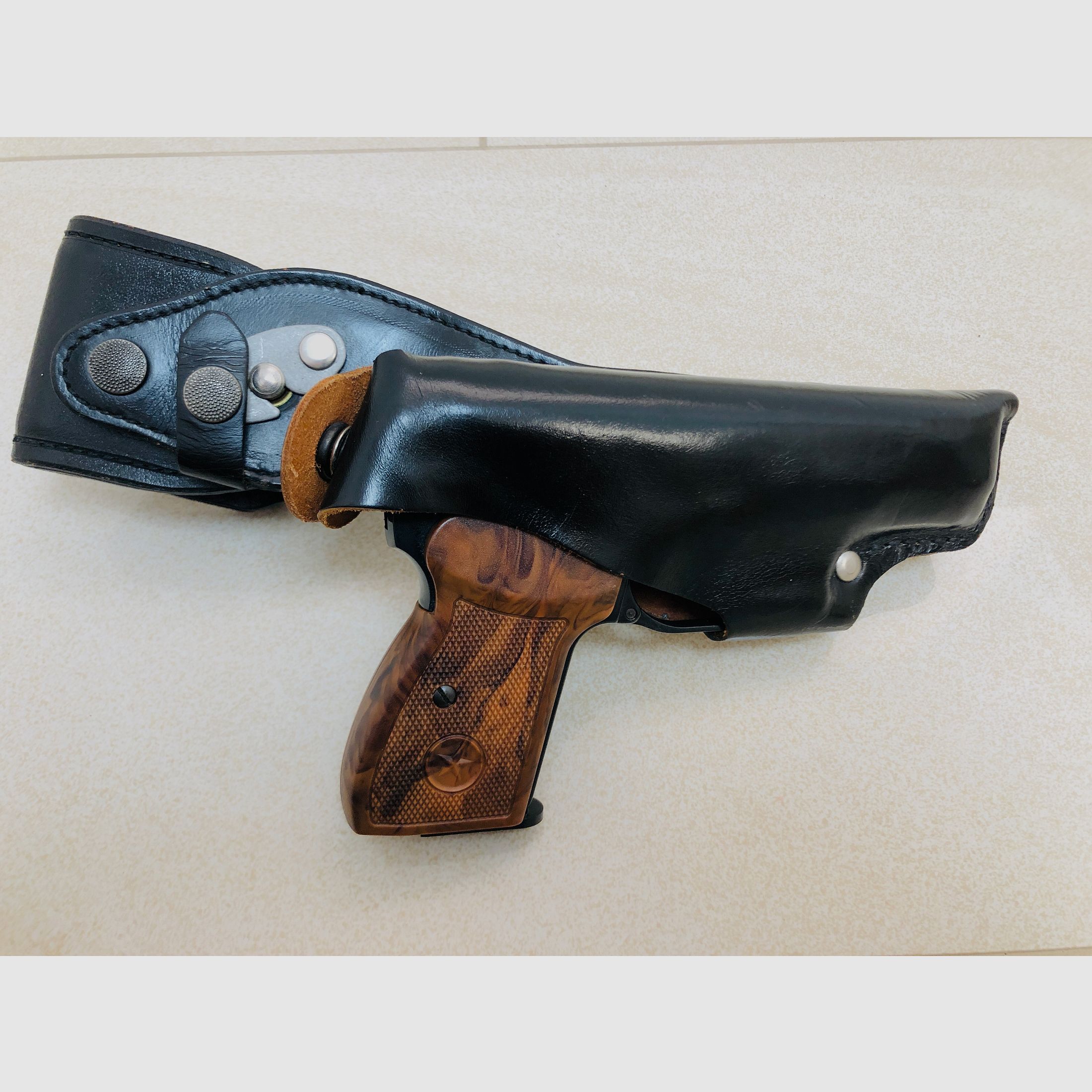 ••• Dienstholster DBGM GM 77 16 273 Dienstholster Makarov H&K P7 •••