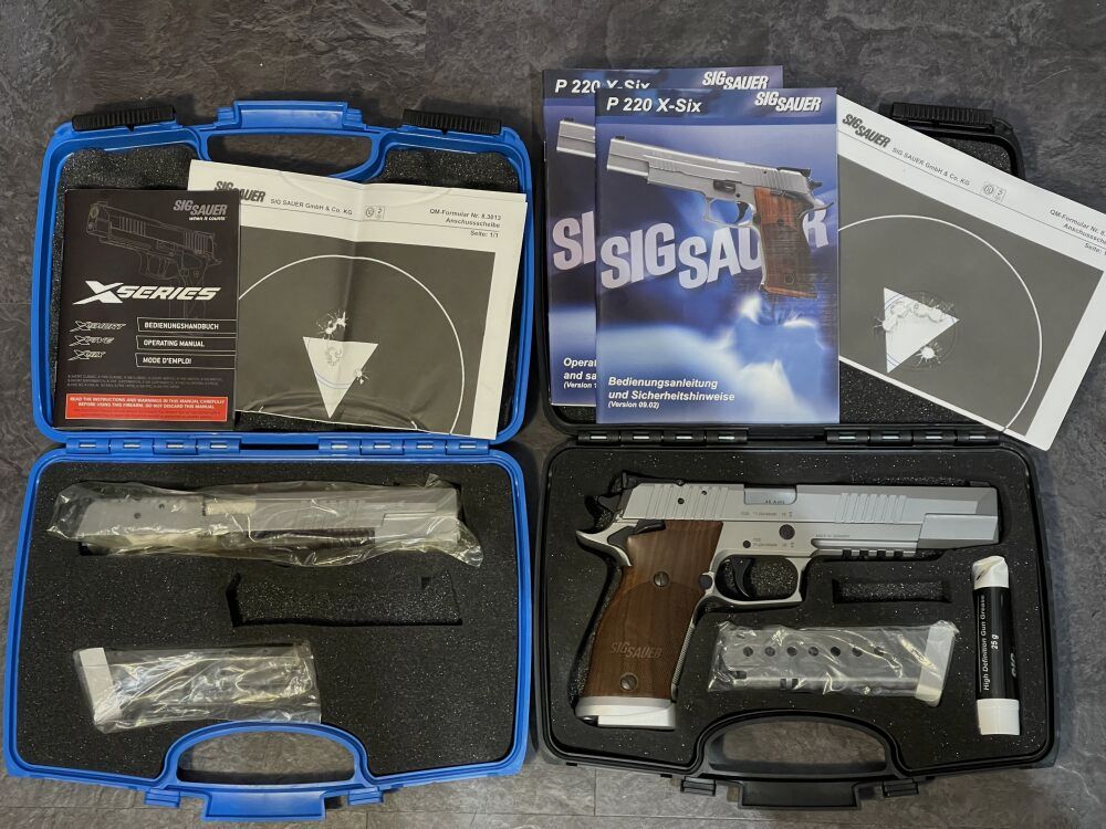 SIG Sauer P220 X-Six Classic (Set completo in .45Auto con sistema di conversione 9mmLuger)