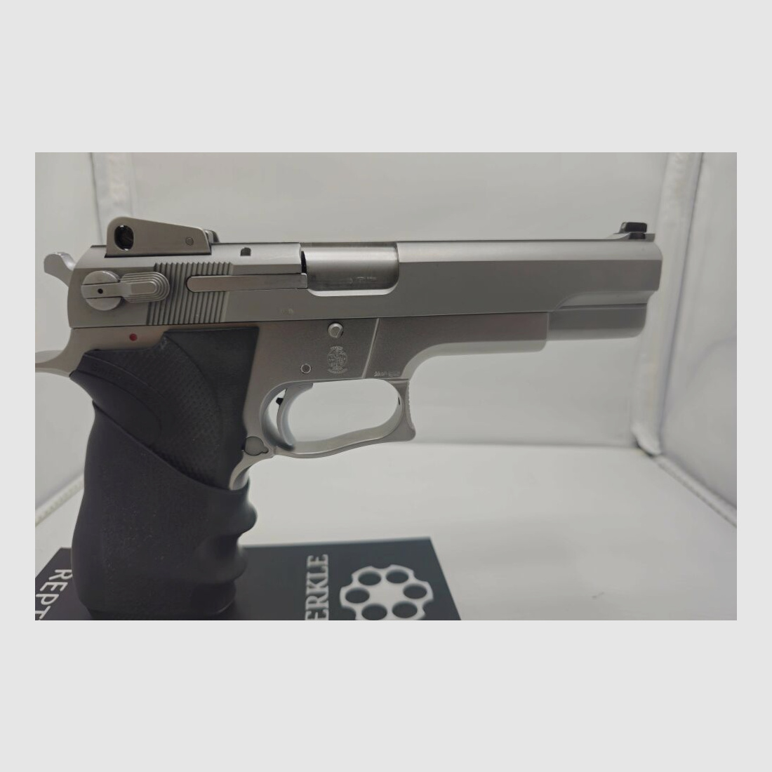 Smith & Wesson 4506 .45Auto