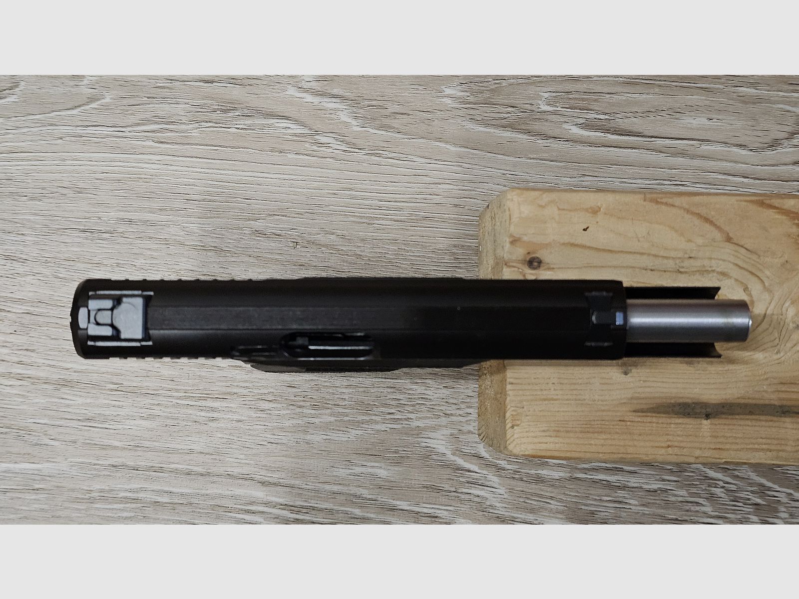 Heckler & Koch P7 M13, 9mm, inkl. 3 Magazinen, originaler Hersteller-Kunststoffbox und Bedienungsanleitung