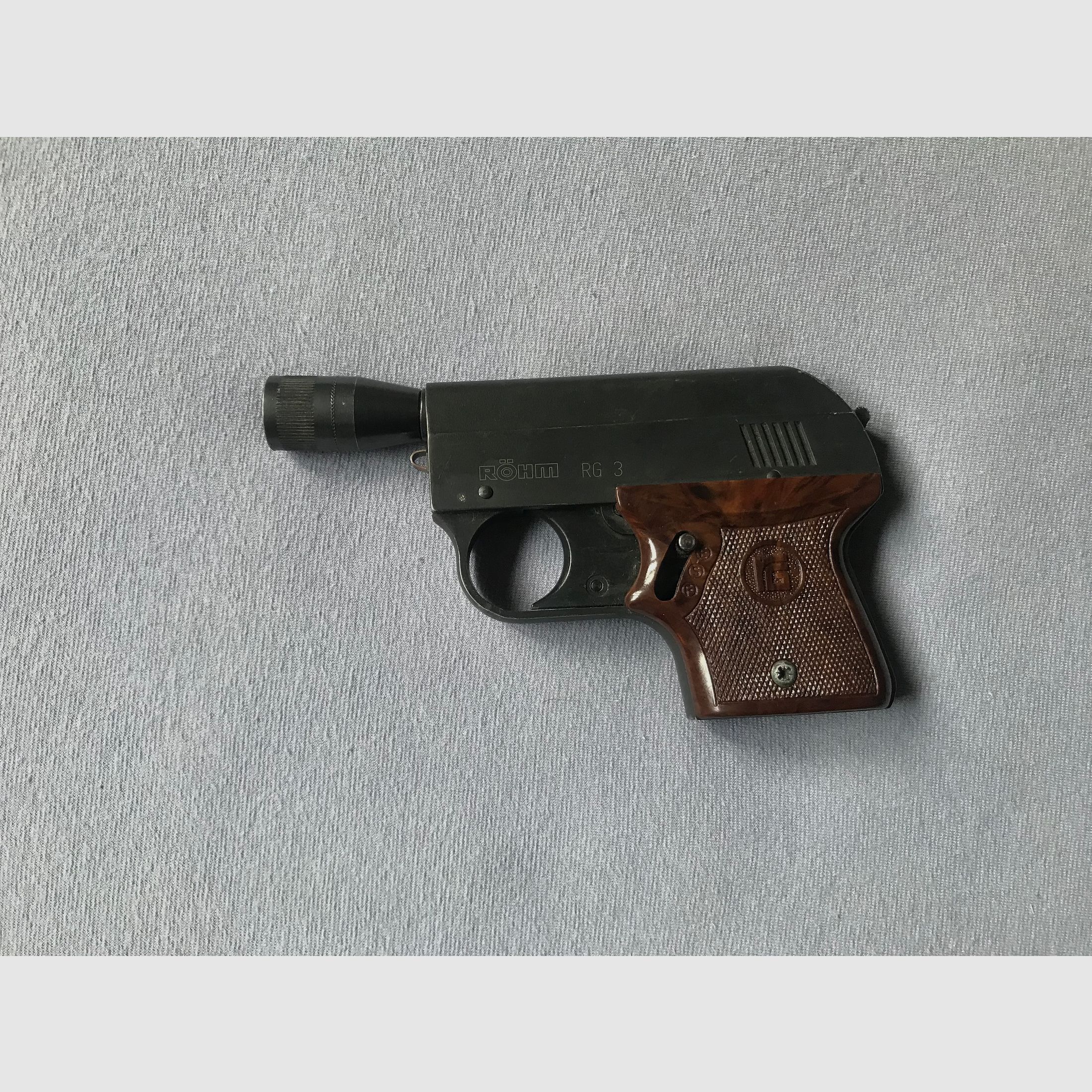 Röhm RG3 Schreckschuss z tłumikiem 6mm Flobert