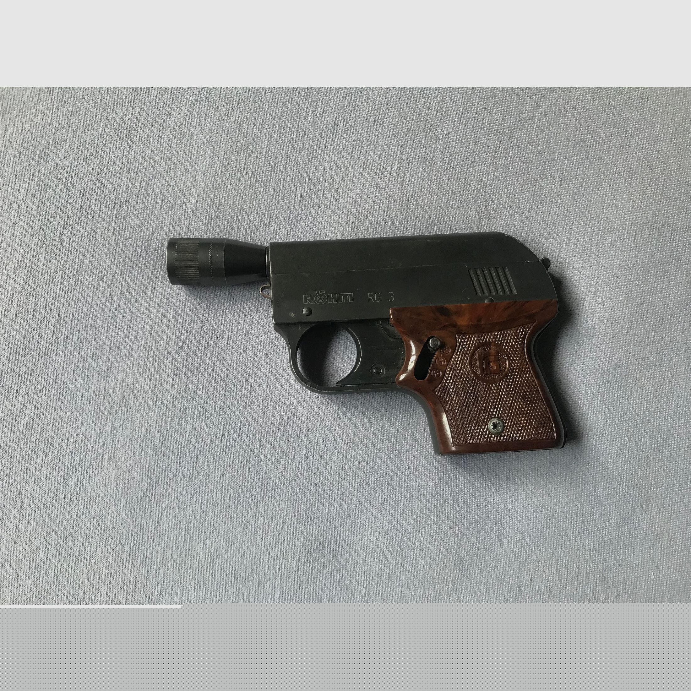 Röhm RG3 Schreckschuss con becher di lancio 6mm Flobert