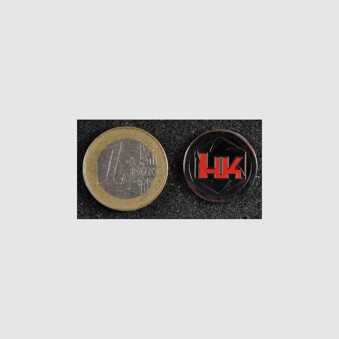 1 original Werbeanstecker von Heckler & Koch