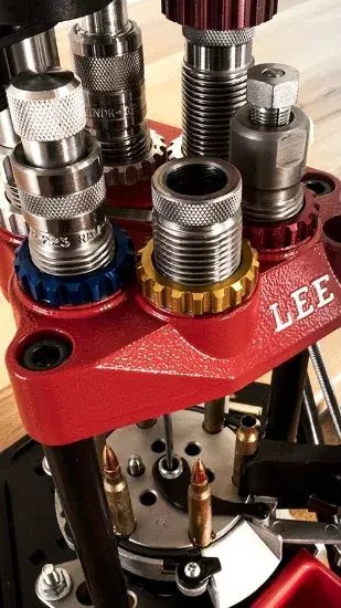 Kit de rechargement complet Lee 6 stations Pro 6000 Pour 9mm luger #91901, image 4 sur 4