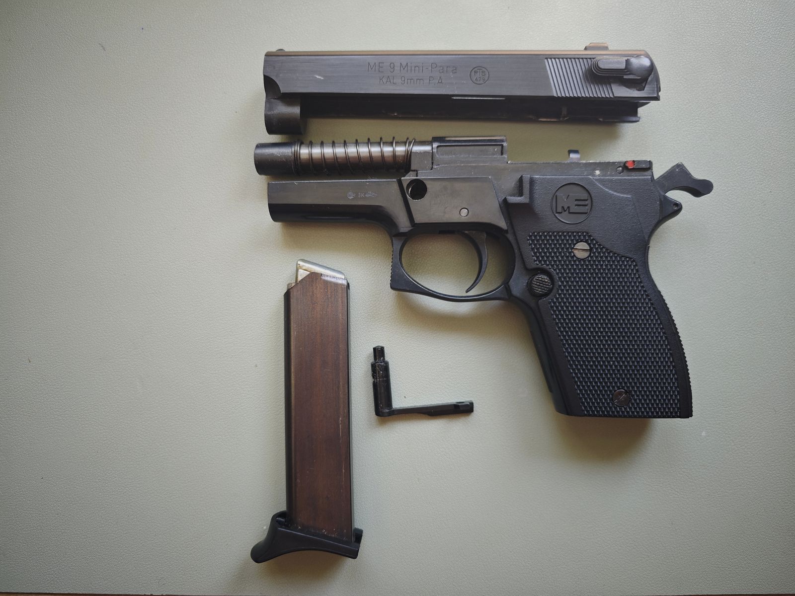 Melcher ME 9 Mini Para