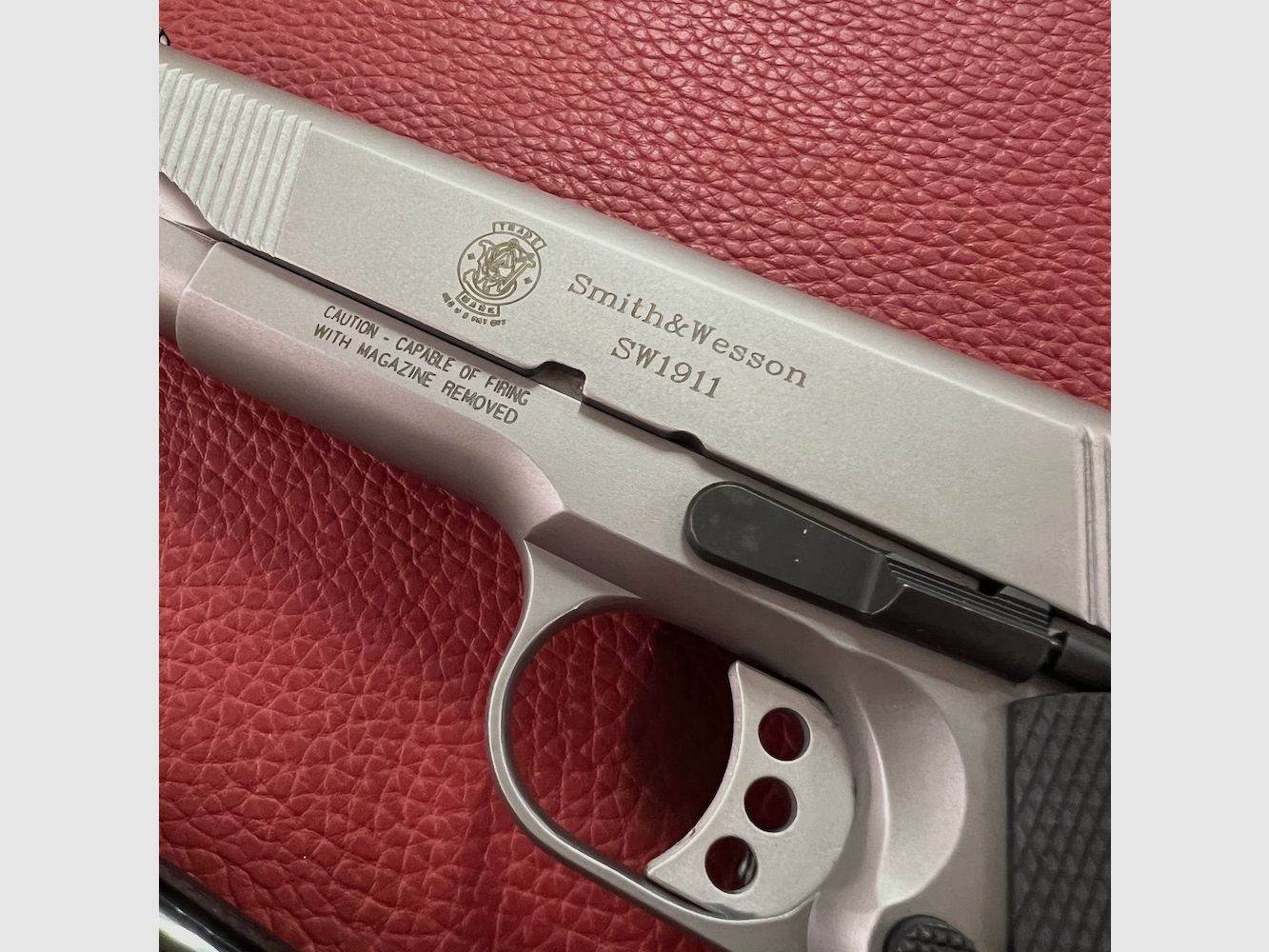 Smith & Wesson SW1911, Bild 2 von 7