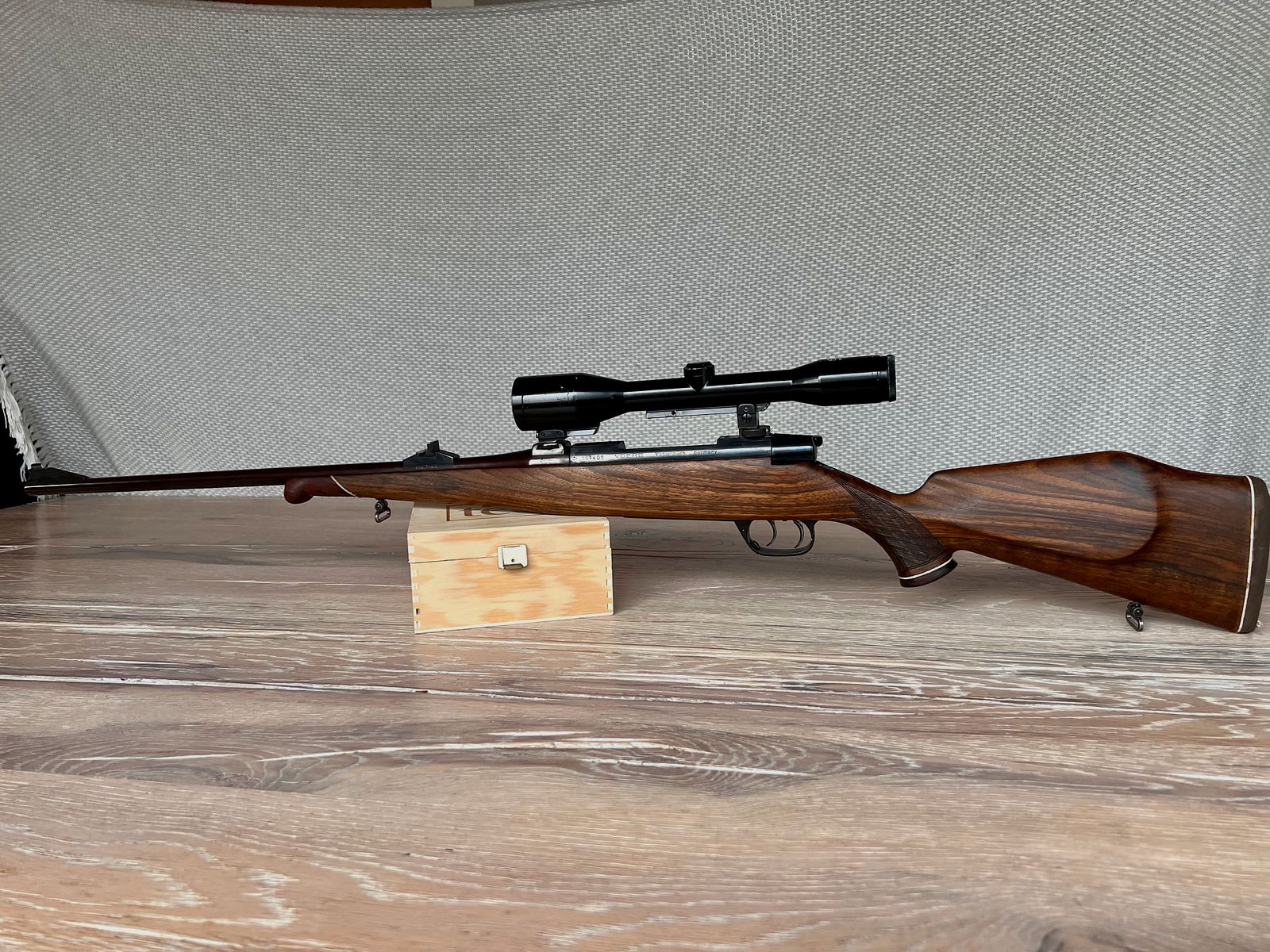 Voere Repetierbüchse Kaliber 7x64 mit Zeiss Zielfernrohr
