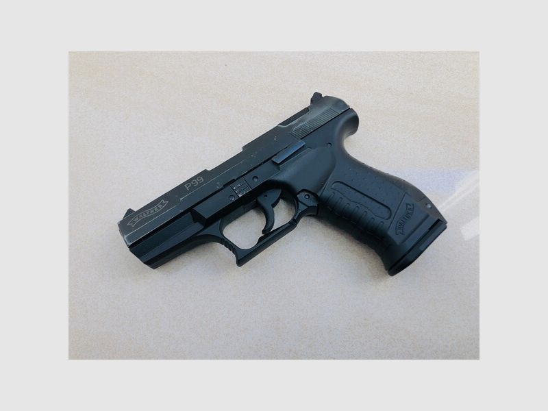••• Walther P99 Schreckschusspistole mit Zubehör •••