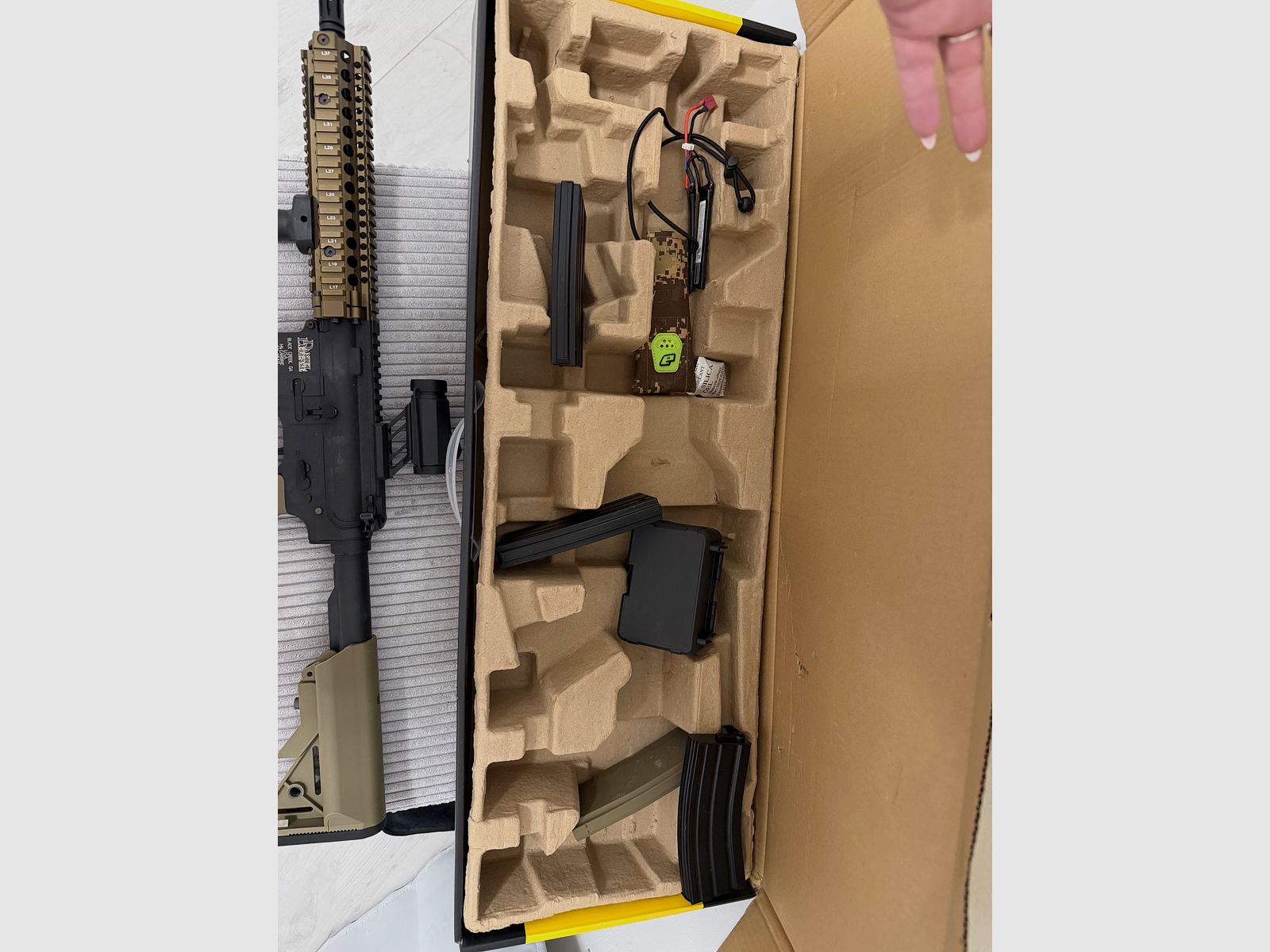 Airsoft Waffe Gewehr John Defense mit Zubeör