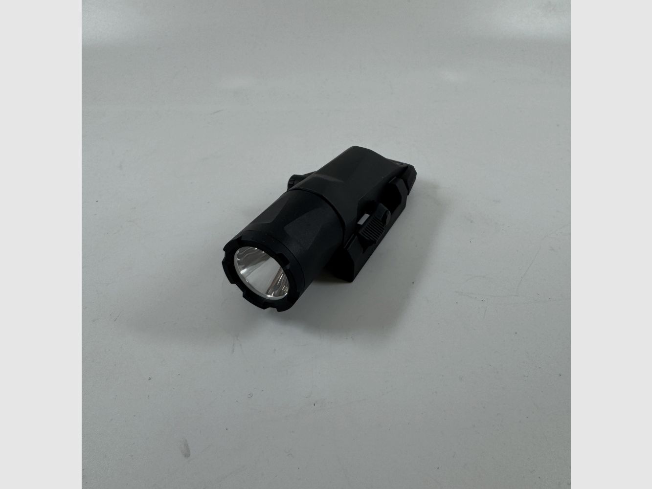 B&T WML GEN-3 torcia per armi con luce bianca e IR