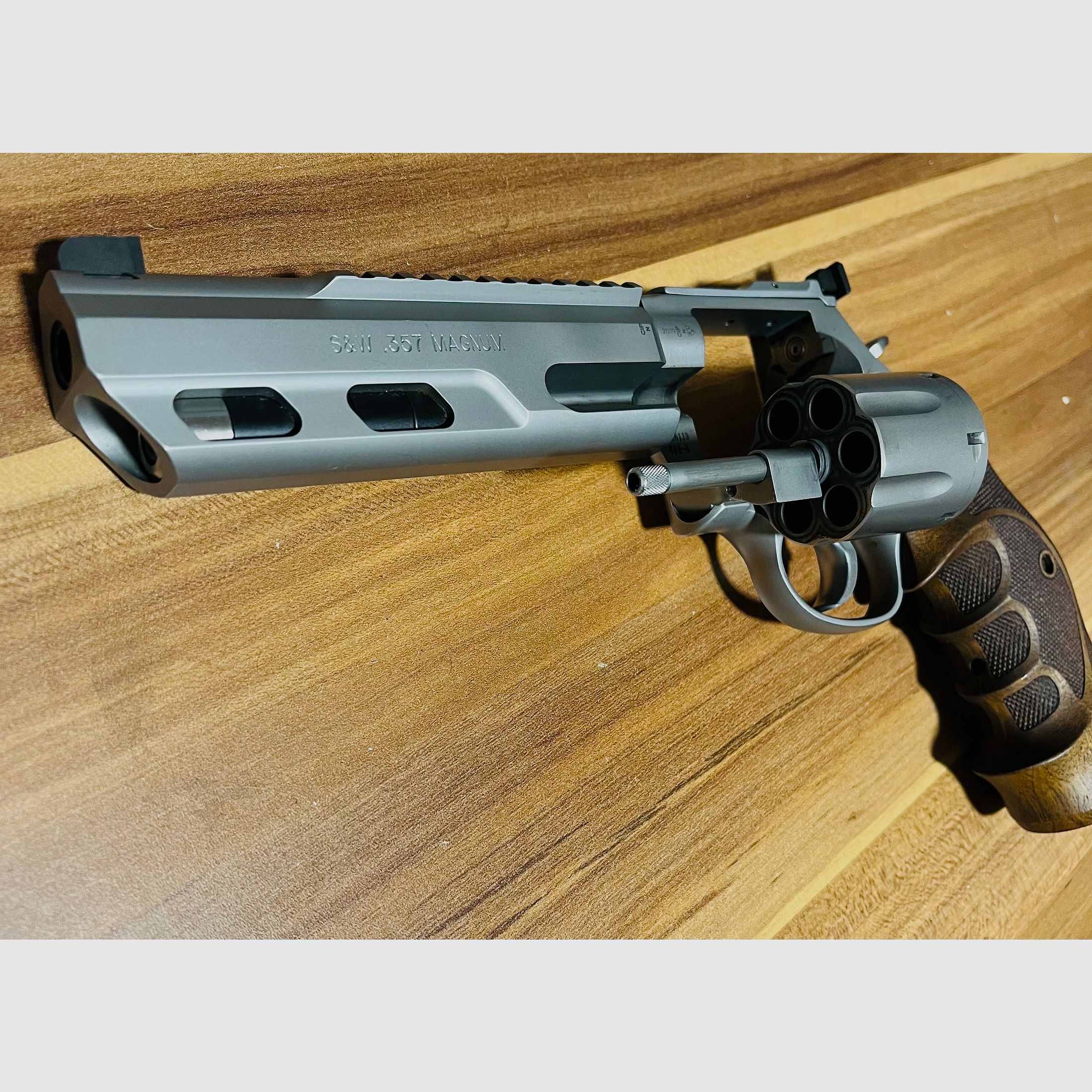 S&W 686 Competitor .357 Magnum Nill Master 2 Griffe