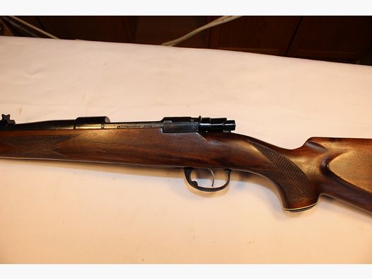 Repetierbüchse im Kaliber .270 Winchester.